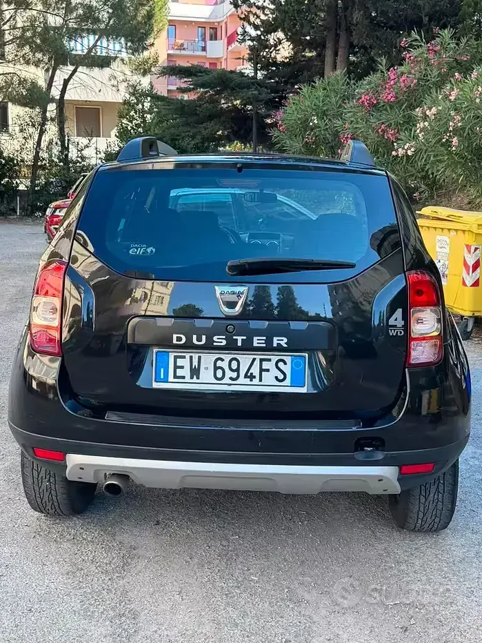 Usata Dacia Duster Lauréate 110 CV (80 kW) 2014 SUV