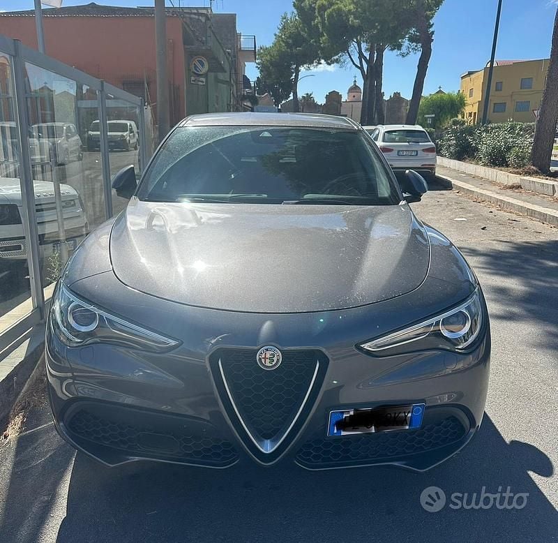 Usata Alfa Romeo Stelvio 160 CV (117 kW) 2020 Grigio SUV