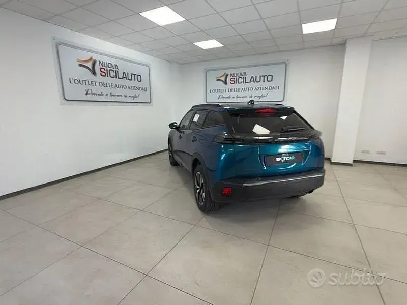 Usata Peugeot 2008 Allure 101 CV (74 kW) 2025 Bluazzurro SUV