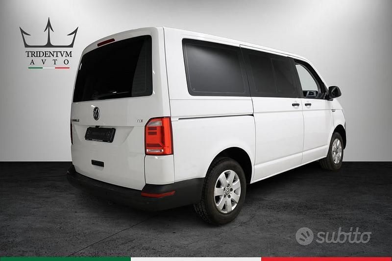 Usata VW Caravelle Trendline 150 CV (110 kW) 2017 Bianco Monovolume