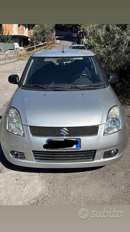 Usata Suzuki Swift 70 CV (51 kW) 2007 Grigio Berlina