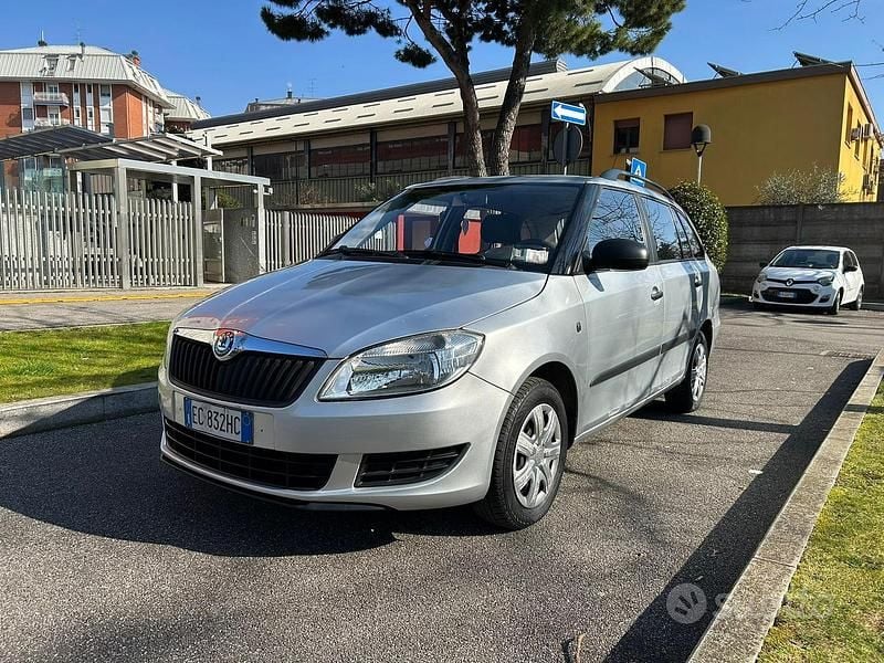 Usata Skoda Fabia Active 60 CV (44 kW) 2010 Grigio Berlina