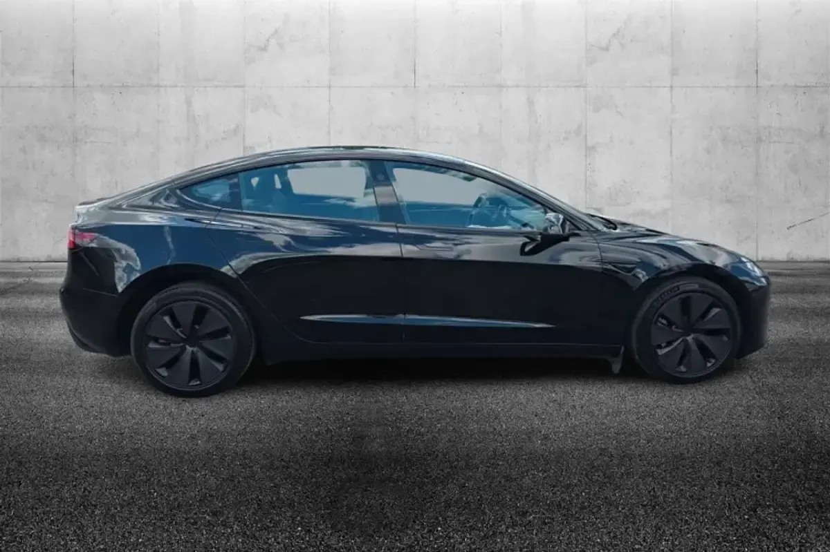 Usata Tesla Model 3 88 kW (120 CV) 2024 Nero Berlina