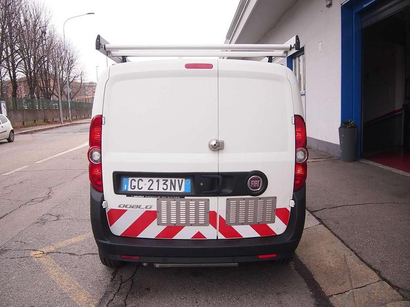 Usata Fiat Doblò 120 CV (88 kW) 2020 Bianco Monovolume