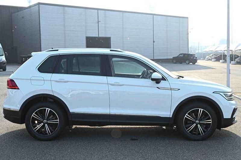 Usata VW Tiguan Life 150 CV (110 kW) 2022 Bianco SUV