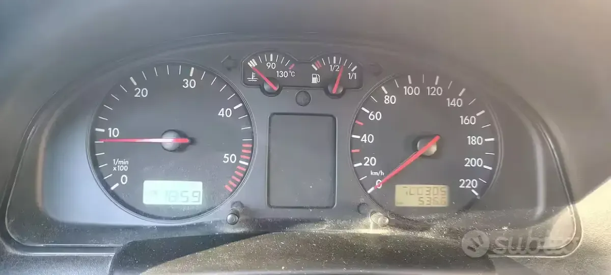 Usata VW Passat 110 CV (80 kW) 1998 Grigio Station wagon
