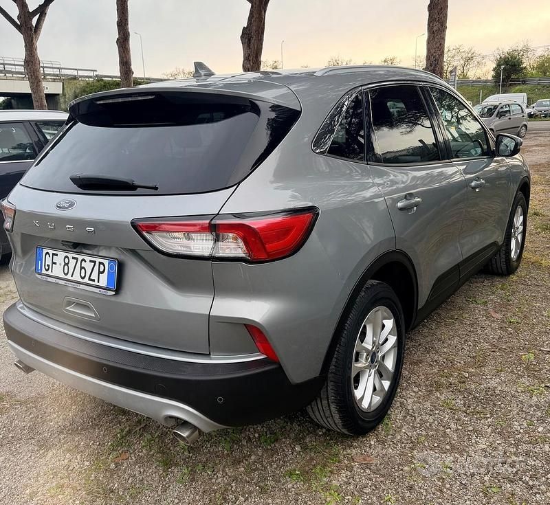 Usata Ford Kuga 120 CV (88 kW) 2021 Grigio SUV