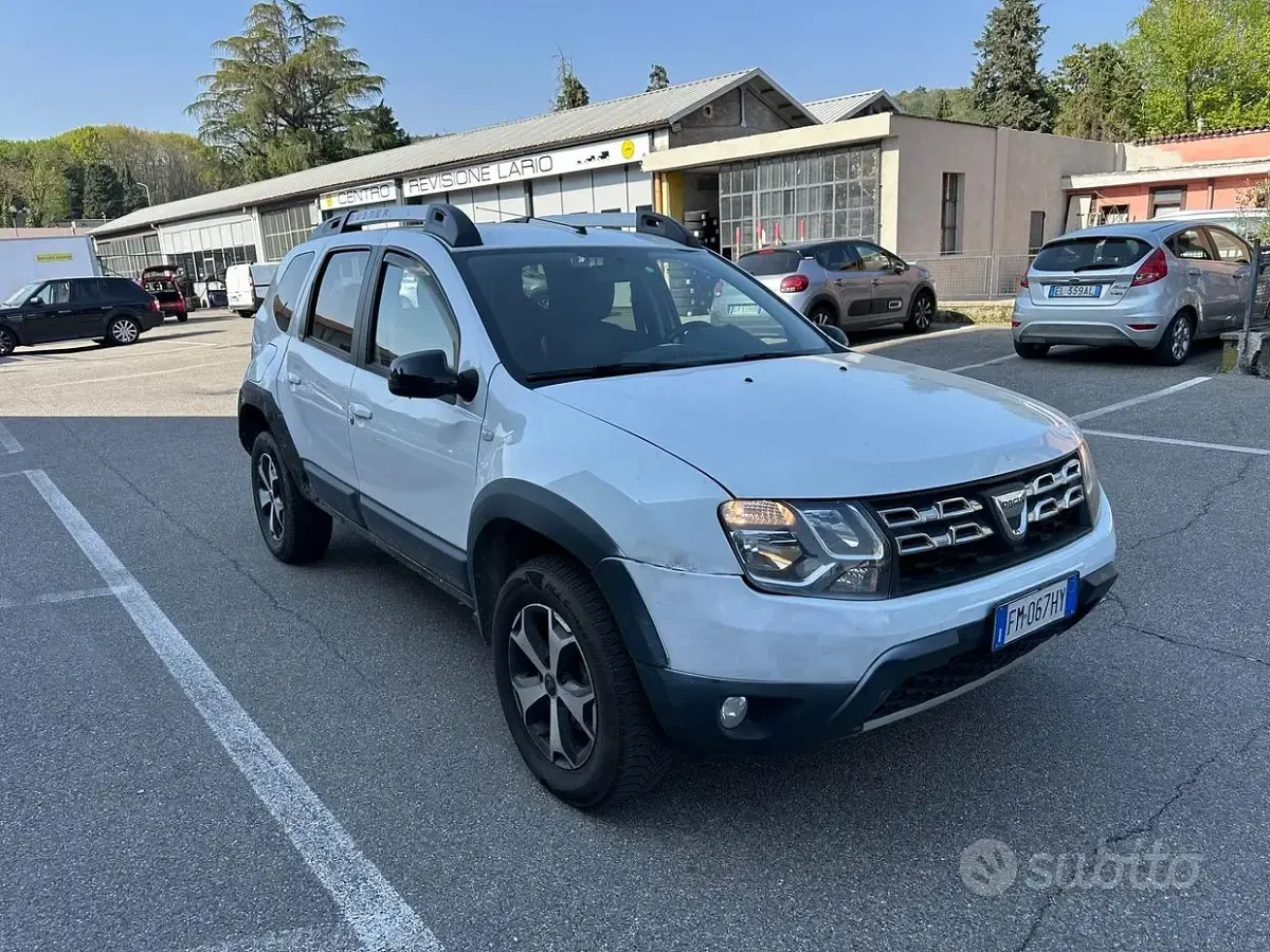 Usata Dacia Duster 110 CV (80 kW) 2017 Bianco SUV