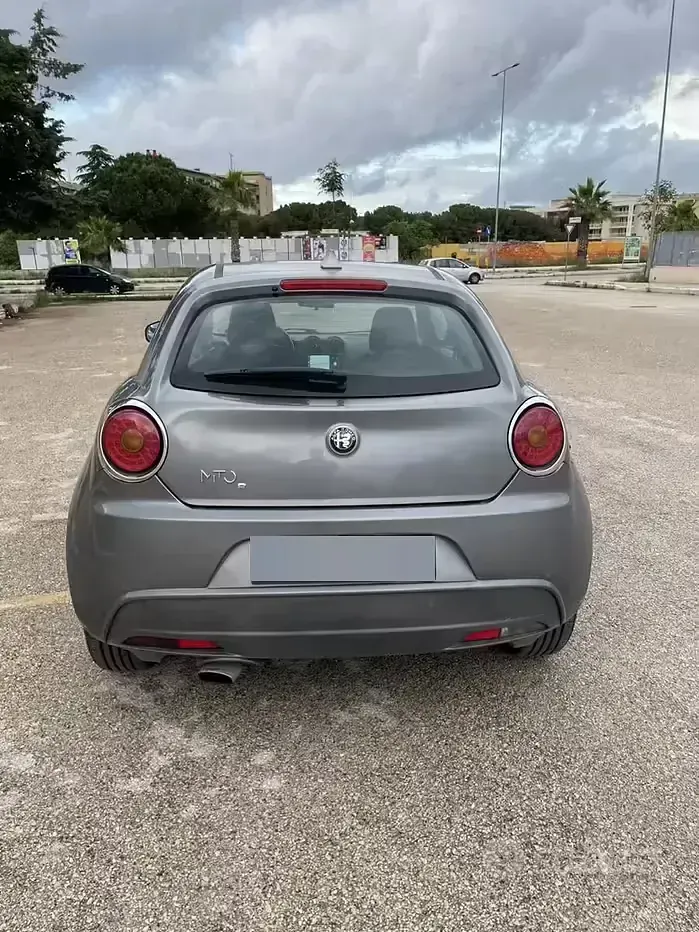 Usata Alfa Romeo MiTo Distinctive 95 CV (69 kW) 2011 Grigio Utilitaria
