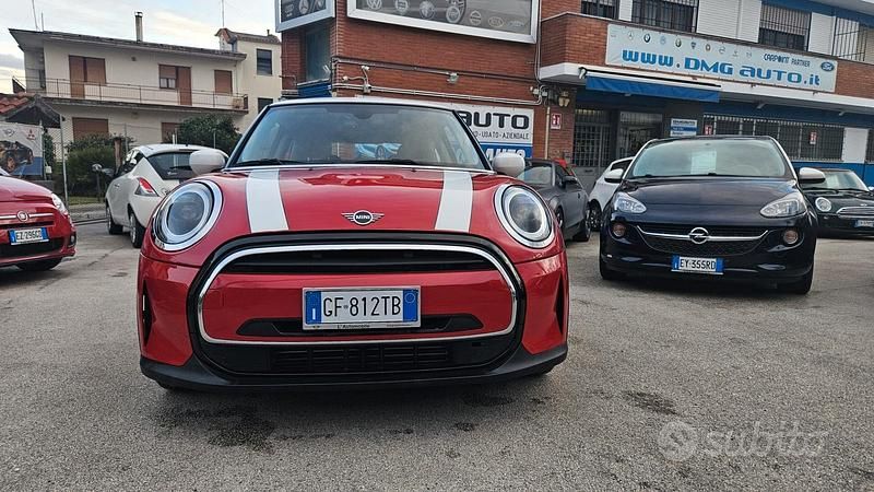 Usata Mini Cooper Hype 136 CV (100 kW) 2021 Rosso Utilitaria