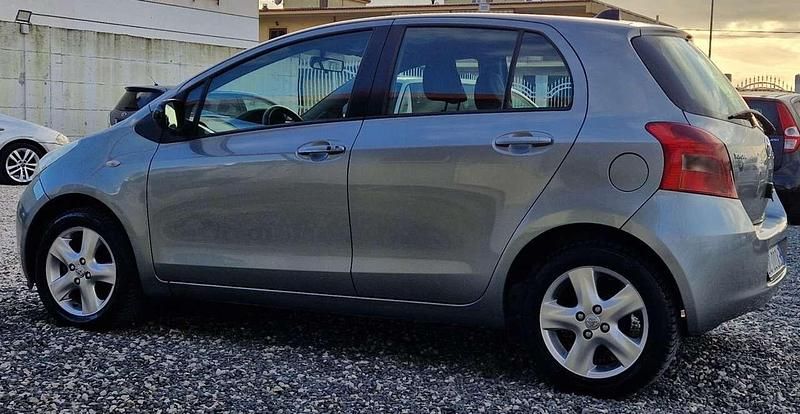 Usata Toyota Yaris Sol 87 CV (63 kW) 2006 Other Utilitaria