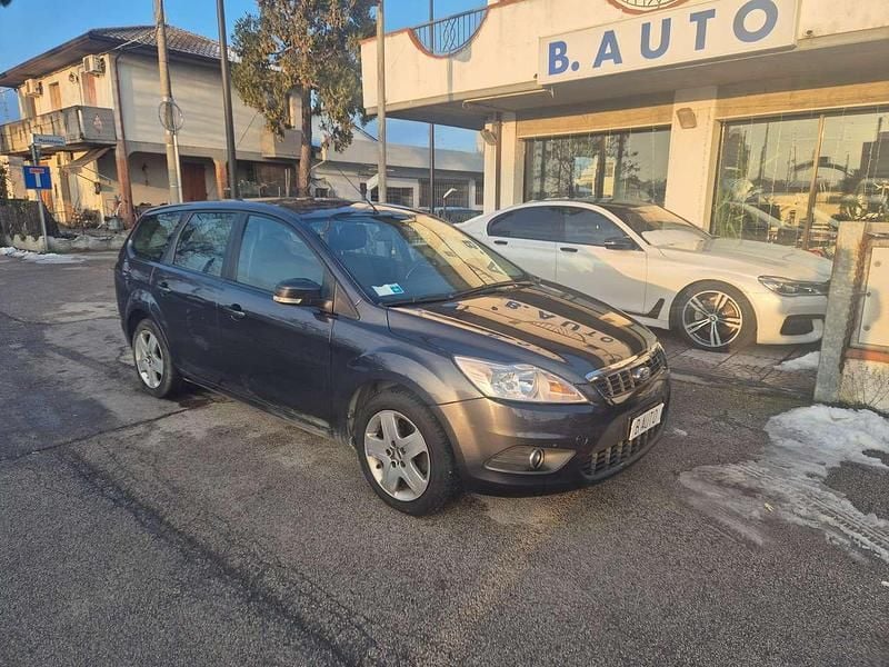 Grigio Usata 2009 Ford Focus Style Station wagon | 2900 € (Buon prezzo) - Immagine 1/4