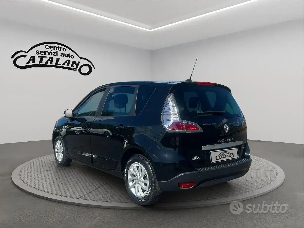 Usata Renault Scénic XMOD 109 CV (80 kW) 2015 Nero Monovolume