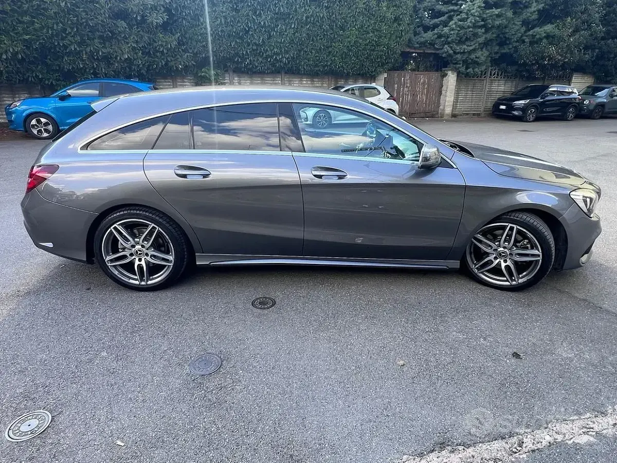 Occasion Mercedes CLA220 Premium 177 ch (130 kW) 2018 Gris Berline