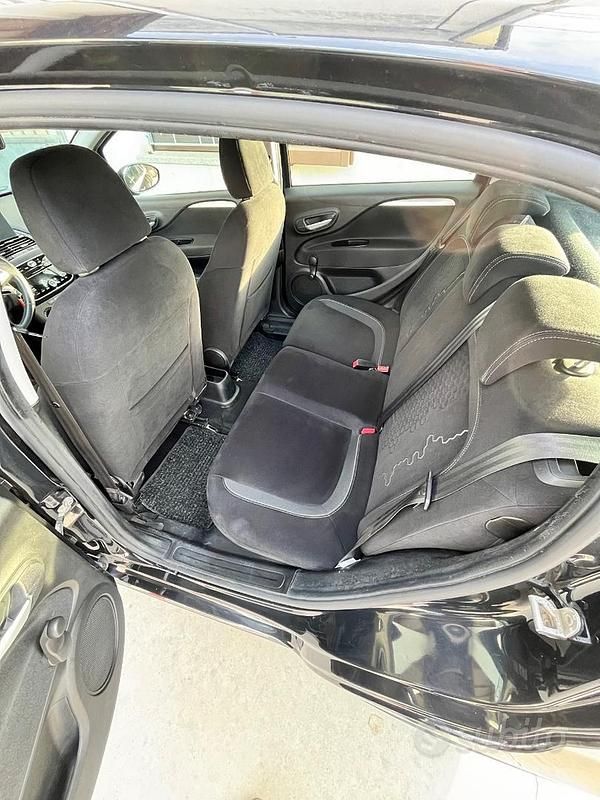 Usata Fiat Grande Punto 75 CV (55 kW) 2014 Nero Utilitaria