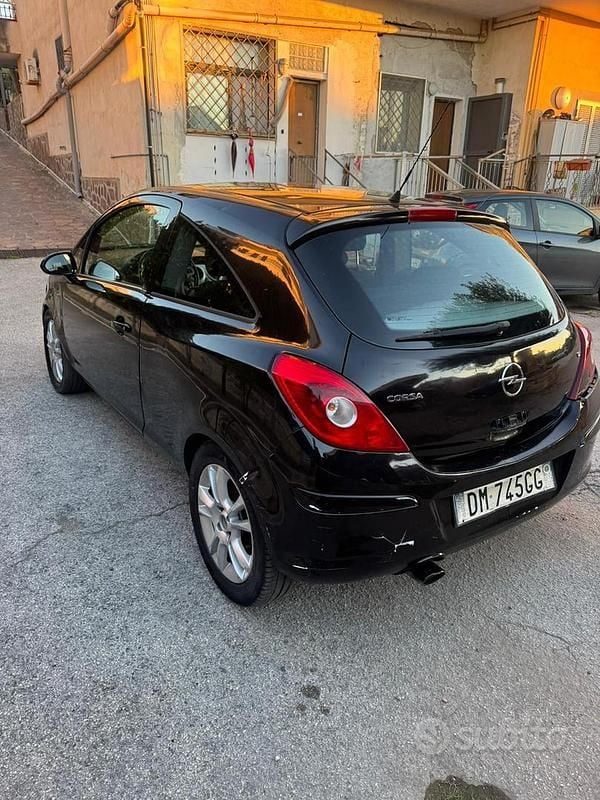 Usata Opel Corsa 80 CV (58 kW) 2008 Nero Utilitaria