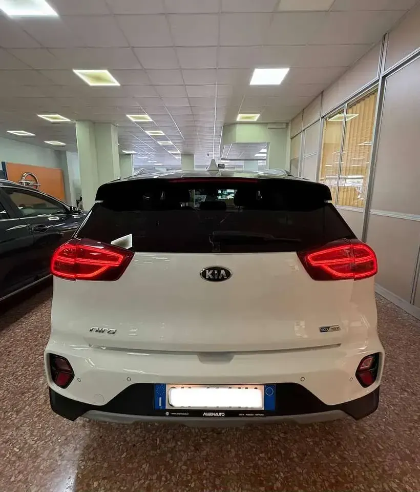 Usata Kia Niro Style 105 CV (77 kW) 2021 Bianco SUV