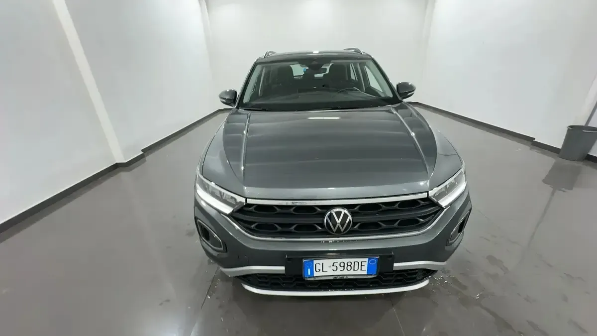 Usata VW T-Roc Life 150 CV (110 kW) 2022 Grigio SUV