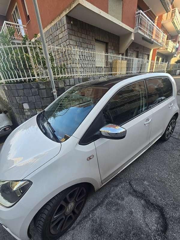 Usata VW up! Highline 75 CV (55 kW) 2013 Utilitaria
