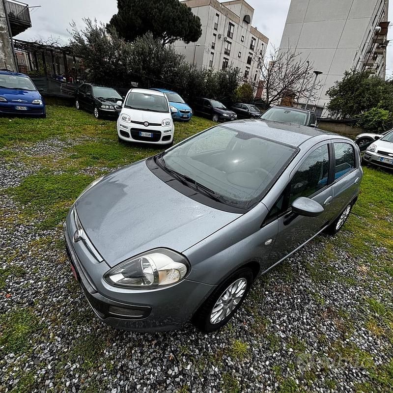Usata Fiat Punto Evo Active 69 CV (50 kW) 2011 Grigio Utilitaria
