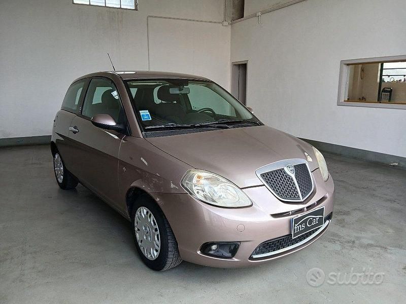 Usata Lancia Ypsilon 77 CV (56 kW) 2009 Grigio Utilitaria