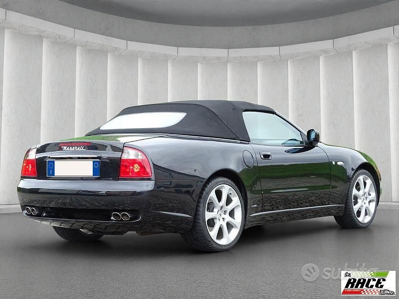 Usata Maserati Spyder 390 CV (286 kW) 2003 Blu Cabrio