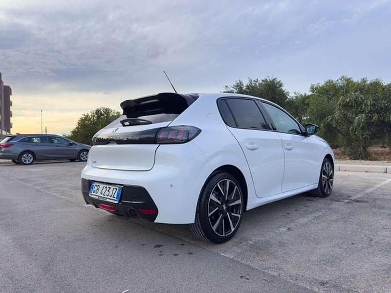Usata Peugeot 208 Allure 101 CV (74 kW) 2020 Utilitaria