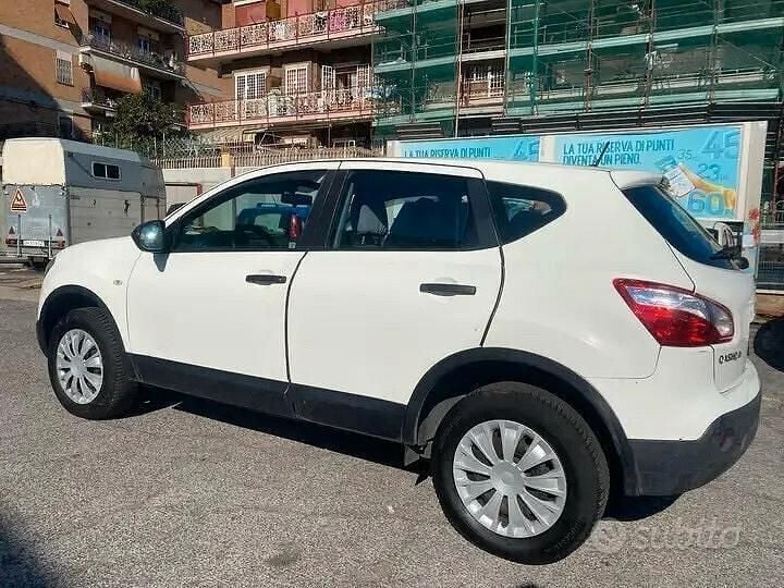 Usata Nissan Qashqai Tekna 110 CV (80 kW) 2012 Bianco SUV