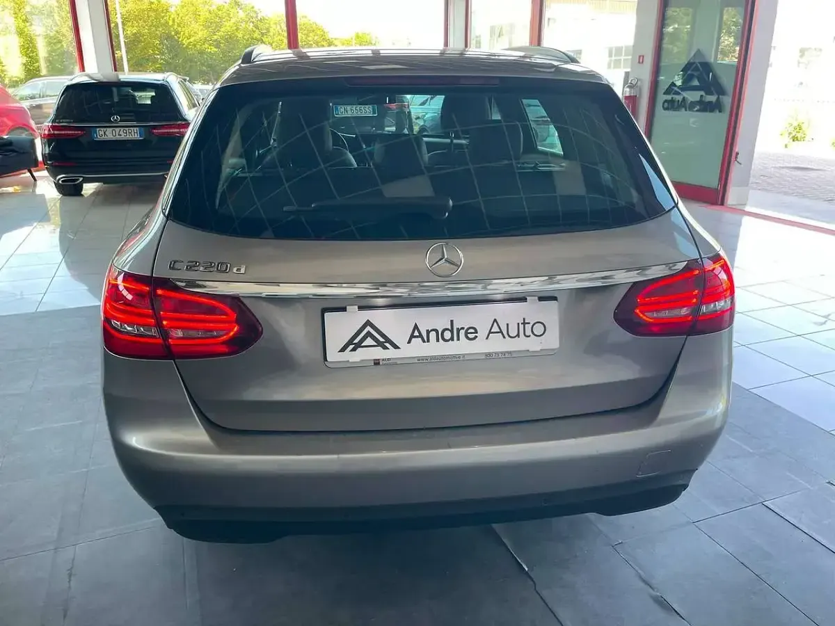 Usata Mercedes C220 194 CV (142 kW) 2020 Grigio Station wagon