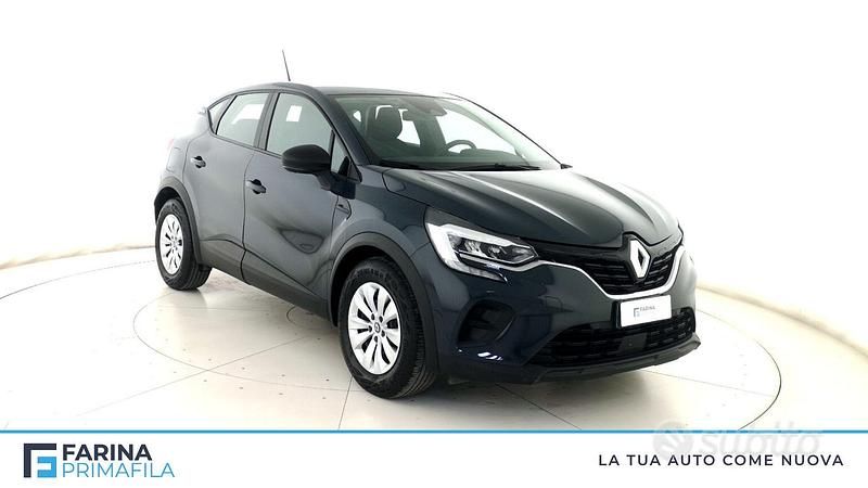 Usata Renault Captur Life 101 CV (74 kW) 2020 Blu marine SUV
