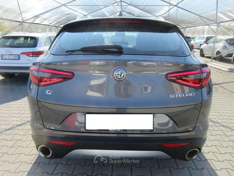 Usata Alfa Romeo Stelvio Business 190 CV (139 kW) 2021 Grigio SUV