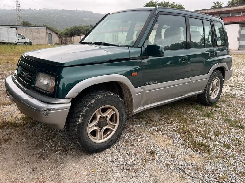 Verde Usata 1999 Suzuki Vitara SUV | 4400 € (Ottimo prezzo) - Immagine 1/4