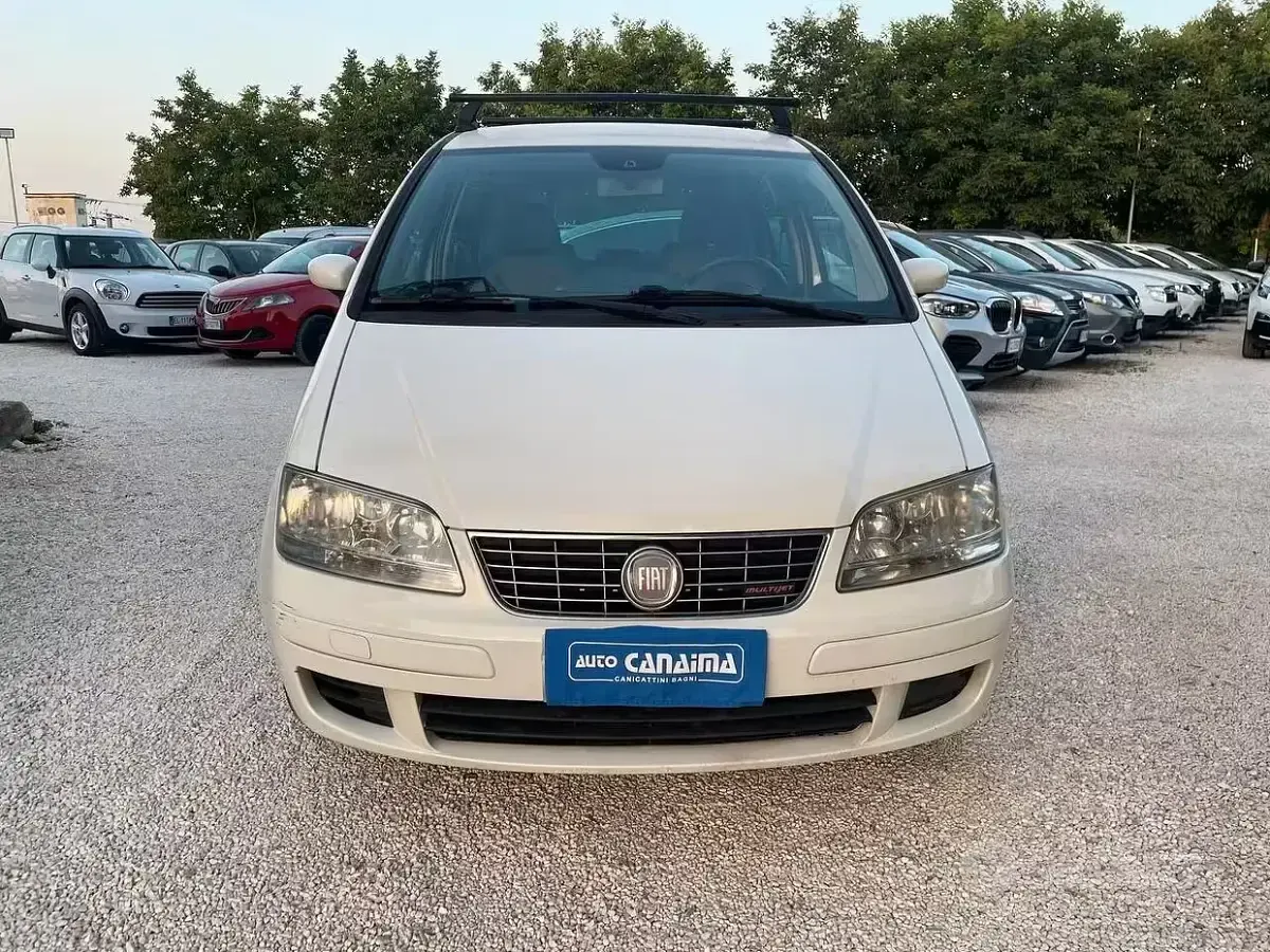 Usata Fiat Idea 90 CV (66 kW) 2009 Bianco Monovolume