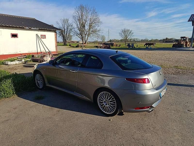 Usata Alfa Romeo GT Distinctive 140 CV (102 kW) 2005 Coupé
