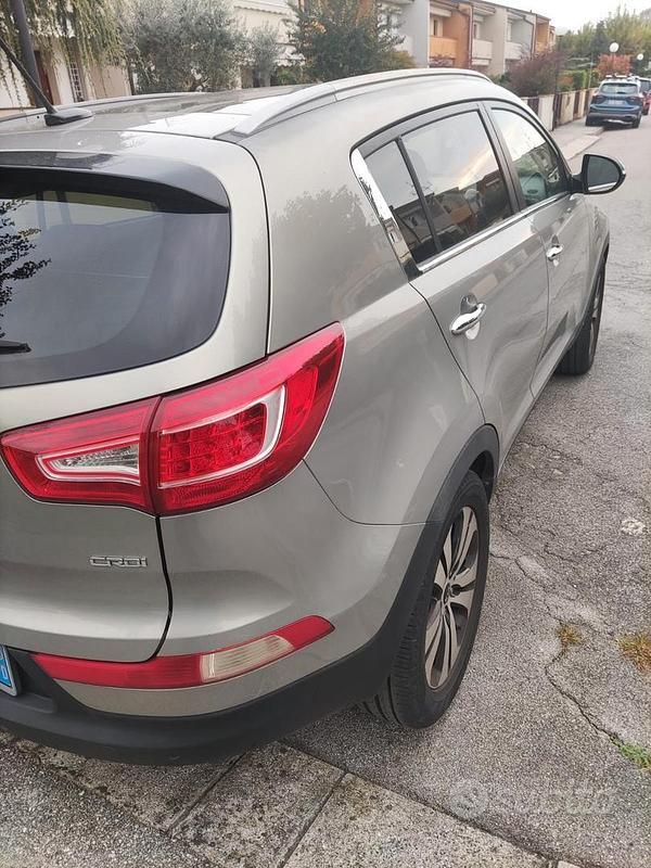 Usata Kia Sportage Plus 116 CV (85 kW) 2012 Marrone SUV