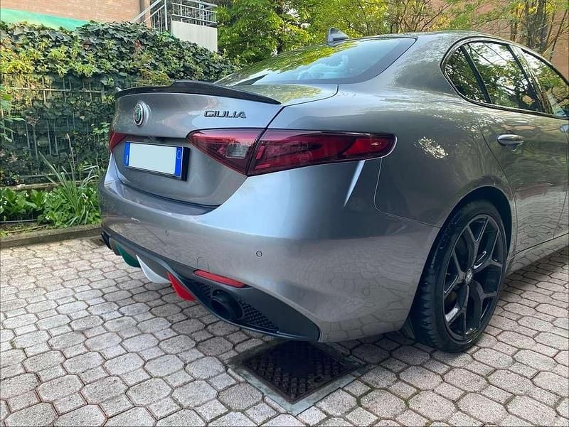Usata Alfa Romeo Giulia Tech Edition 190 CV (139 kW) 2019 Grigio Berlina