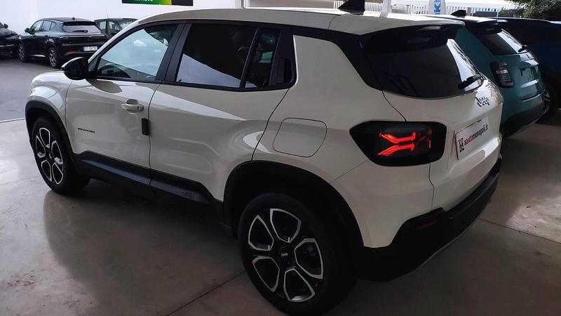 Nuova Jeep Avenger Summit 101 CV (74 kW) 2025 Bianco SUV