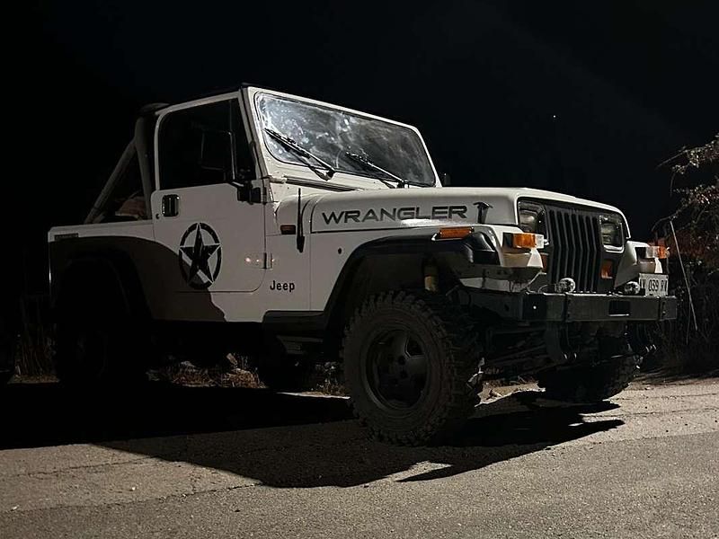 Bianco Usata 1991 Jeep Wrangler Laredo SUV | 13.400 € - Immagine 1/4