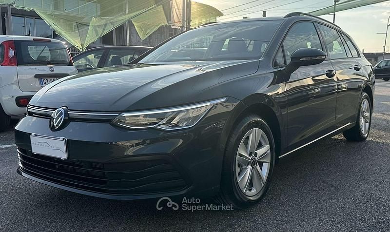 Nuova VW Golf VIII Life 110 CV (80 kW) 2026 Gray Station wagon