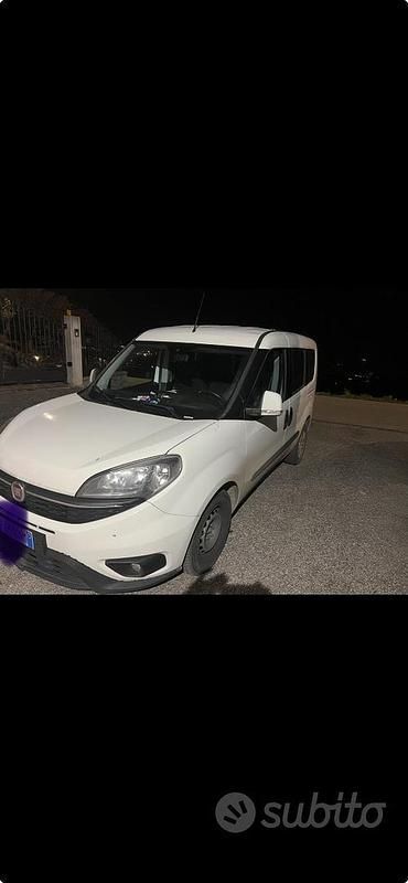 Usata Fiat Doblò 105 CV (77 kW) 2017 Bianco Monovolume