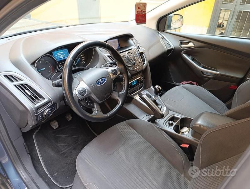 Usata Ford Focus Titanium 115 CV (84 kW) 2012 Grigio Berlina