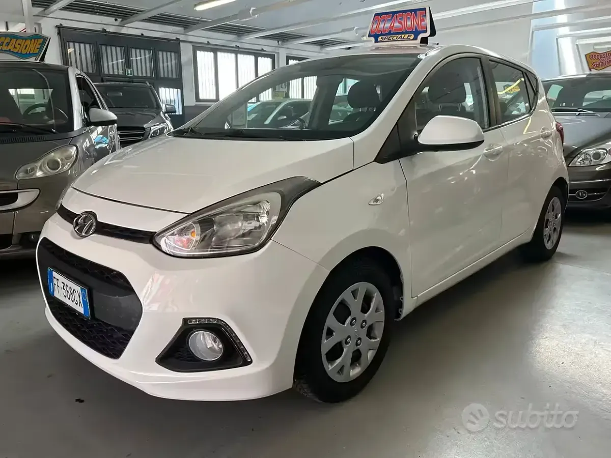 Usata Hyundai i10 Edition 67 CV (49 kW) 2016 Bianco Utilitaria