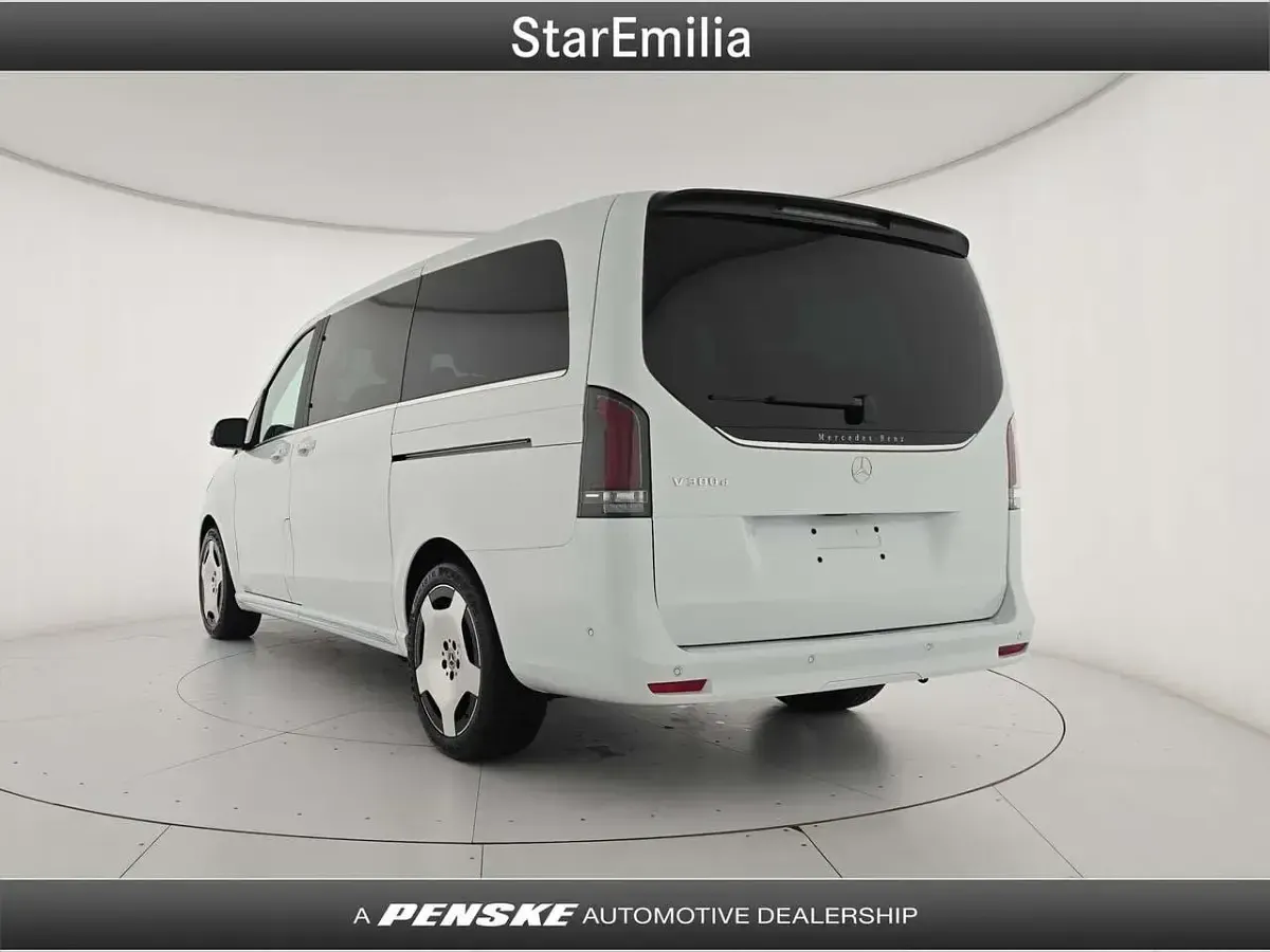 Nuova Mercedes V300 Exclusive 237 CV (174 kW) 2026 Bianco Monovolume