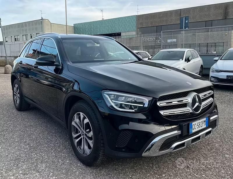 Usata Mercedes GLC200 Business 163 CV (119 kW) 2020 Nero SUV