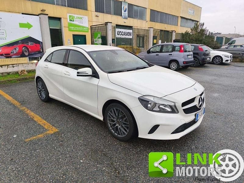 Usata Mercedes A180 Premium 148 CV (108 kW) 2016 Bianco Berlina