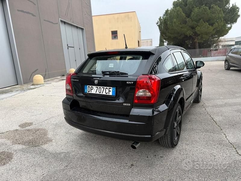 Usata Dodge Caliber SXT 140 CV (102 kW) 2008 Grigio Utilitaria