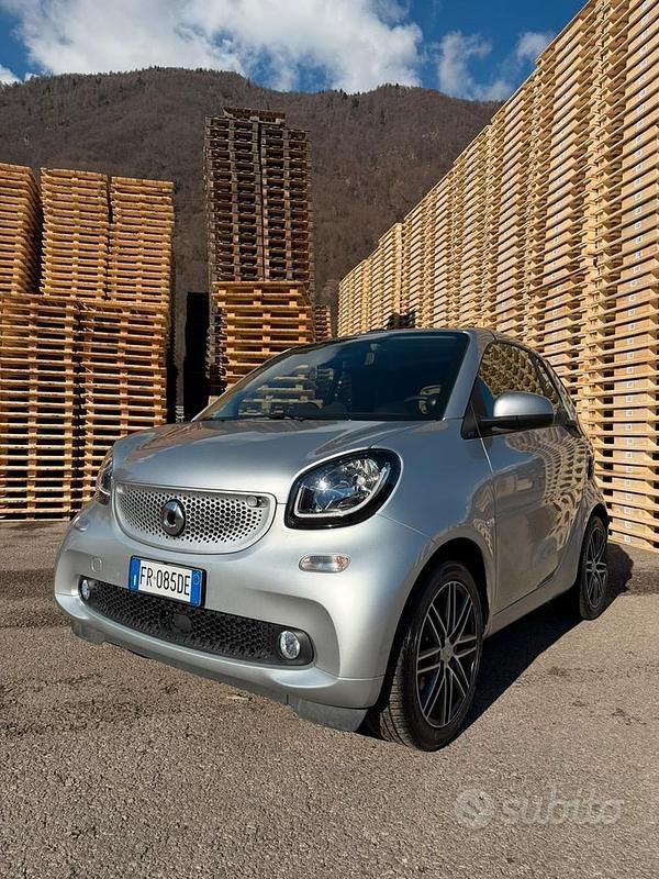 Grigio Usata 2018 Smart ForTwo Cabrio Cabrio | 19.900 € (Cara) - Immagine 1/4