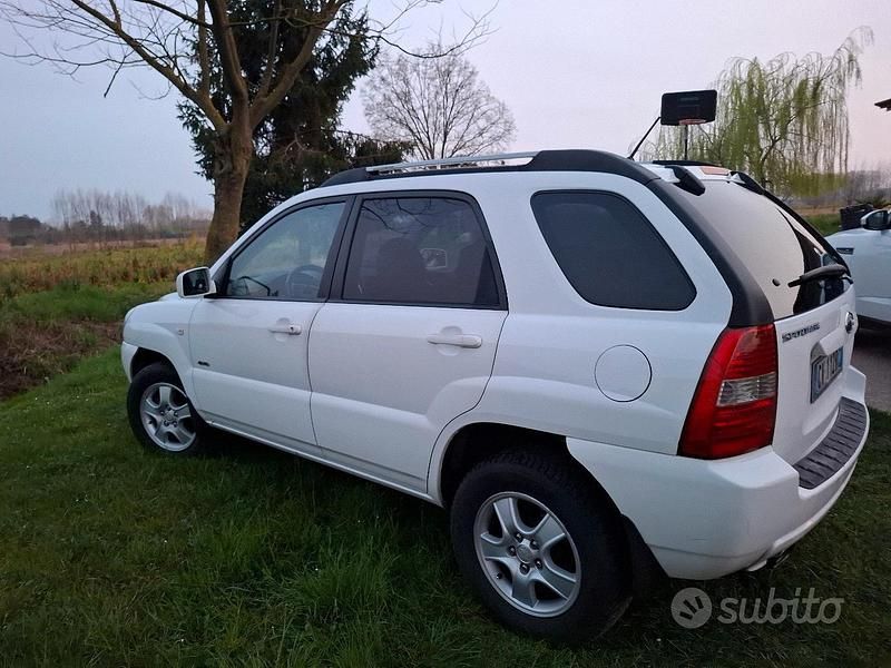 Usata Kia Sportage 128 CV (94 kW) 2003 Bianco SUV