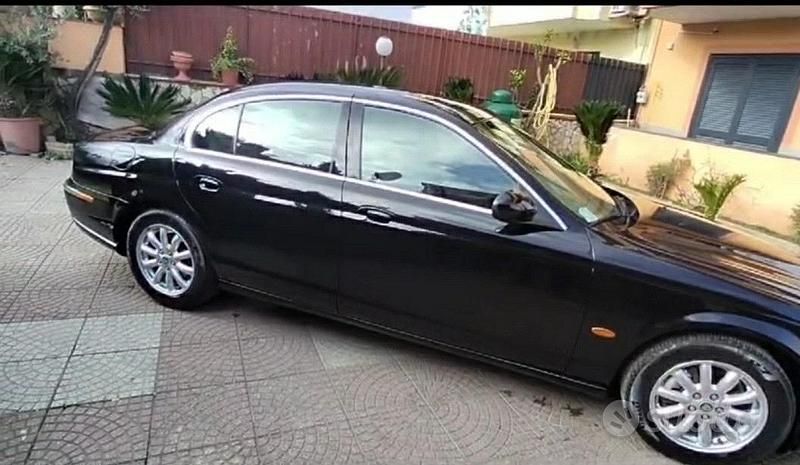 Usata Jaguar S-Type Executive 238 CV (175 kW) 2003 Nero Berlina