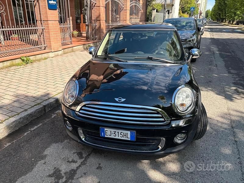 Usata Mini ONE 75 CV (55 kW) 2011 Nero Utilitaria